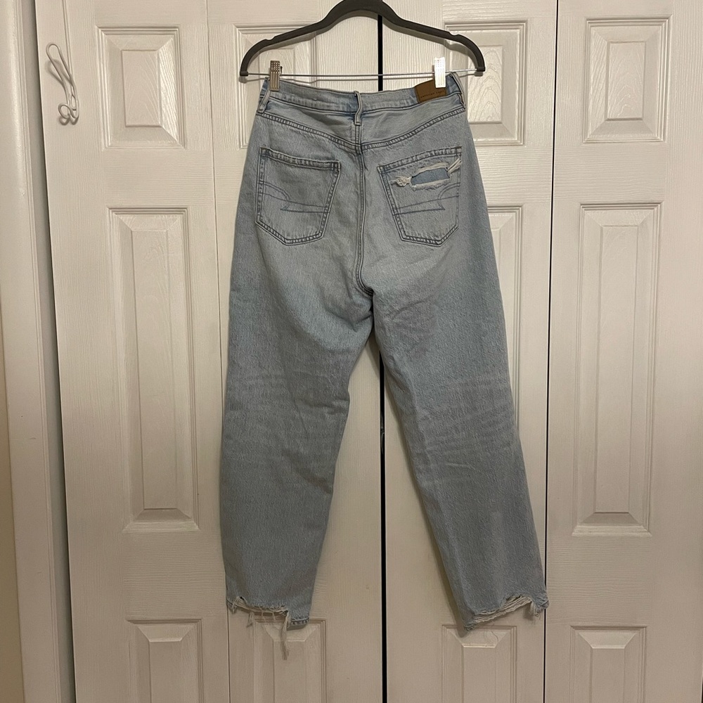 American Eagle Mom Jean Size 8 - Picture 2 of 5